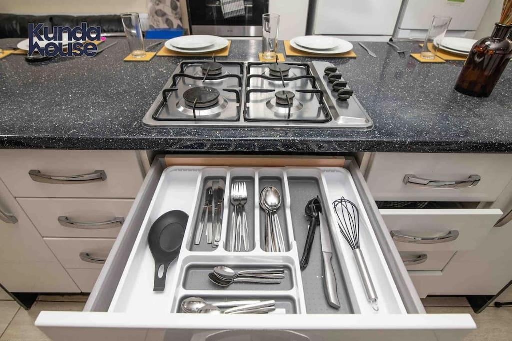 Вилла Kunda House Dawlish Бирмингем Экстерьер фото